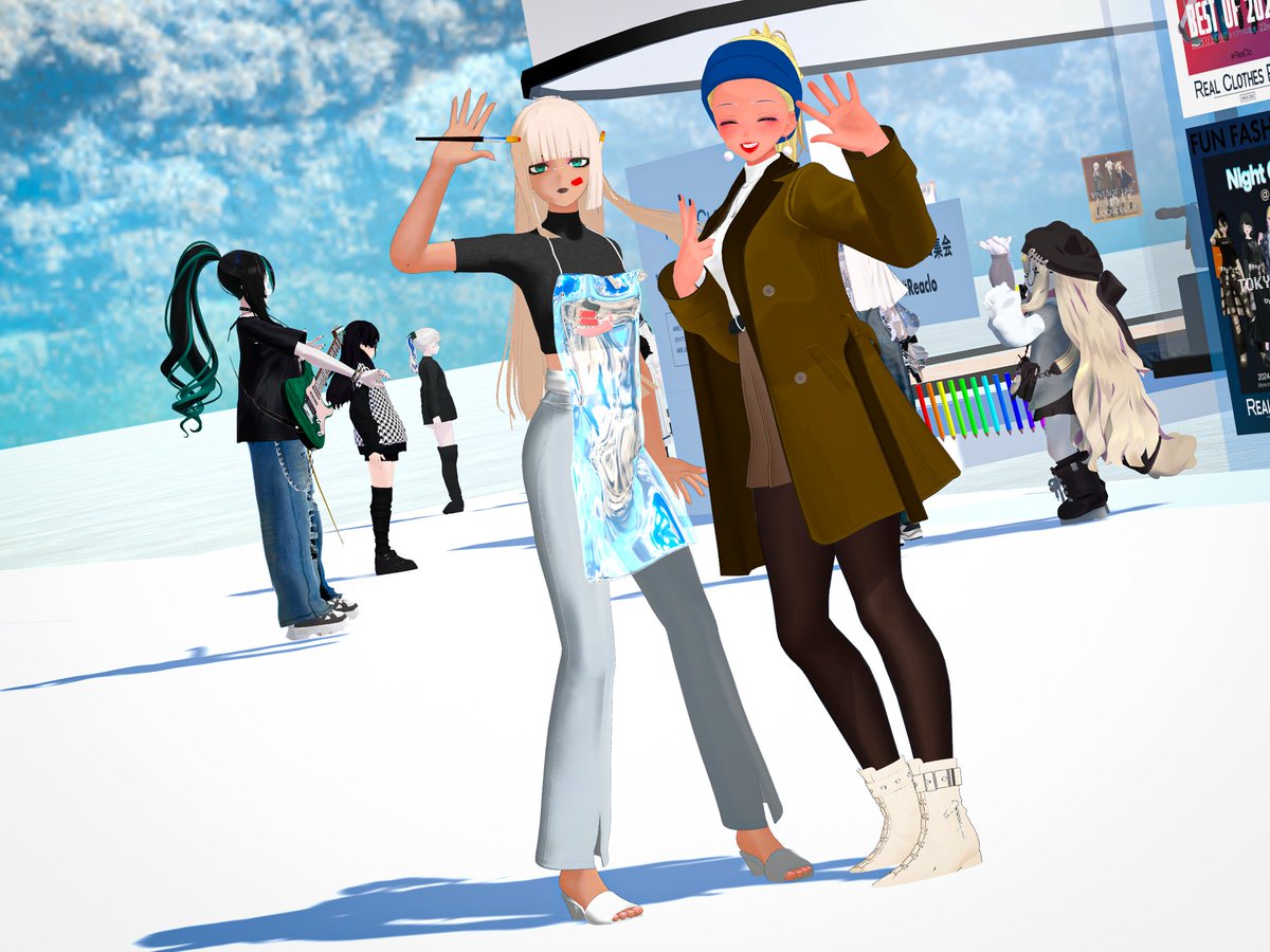 okgoldvr's tweet image. The staff at Real Clothes Rally held another meetup last weekend ❣️ The theme was 'art' and I decided to take a painfully literal approach 💟 I've always admired plastic aprons, so I fashioned my own using cloth physics in Blender~ I love how it came out 💕
#リアクロ集会 #ReaClo