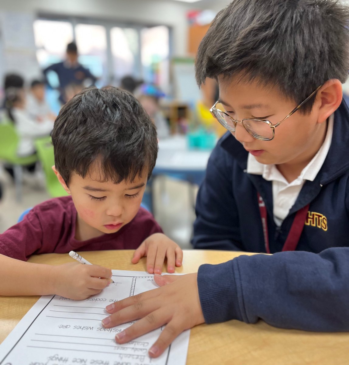 HTS_Kindies's tweet photo. Ask us about writing letters to Santa with our #readingbuddies.🎅🏽💌🗺️📚  #belonging #readingwednesday @HTS_MsRanieri @HTS_MsMcCrory @HTS_MsJovanovic 
@HTS_MsRanieri 📸 https://t.co/aXUGz8mTje