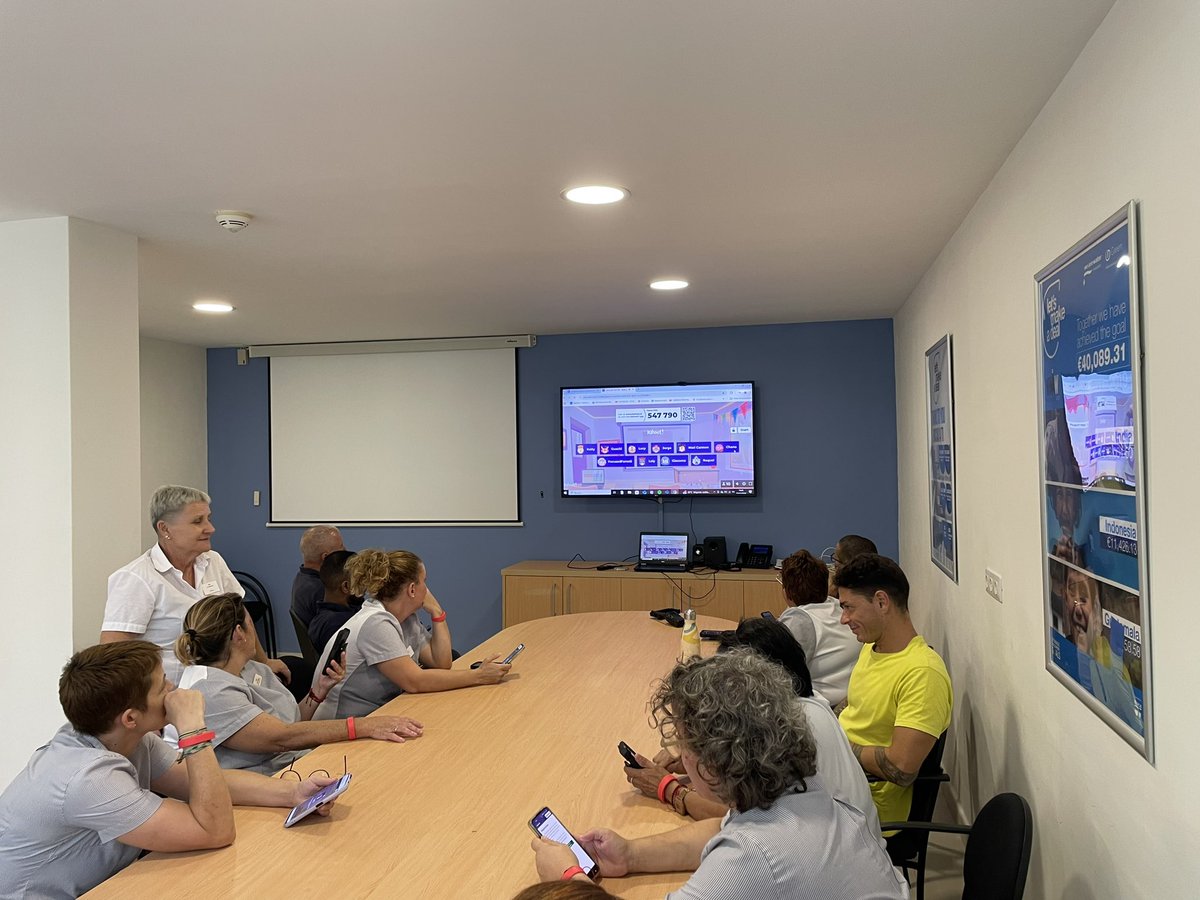 ClaudiaGMorell's tweet image. We celebrated #EuropeanWeekforWasteReduction doing a Kahoot all together and raise awareness ♻️ Congralutions Loli, Mari Carmen and Guachi for being the winners! #RoyalSunsetBeachClub @Minerva_VT @Marga_MartinH @Jesusluis1975 @RuthMcgowan_ @EmmaJayneWoodie @giaco87giaco