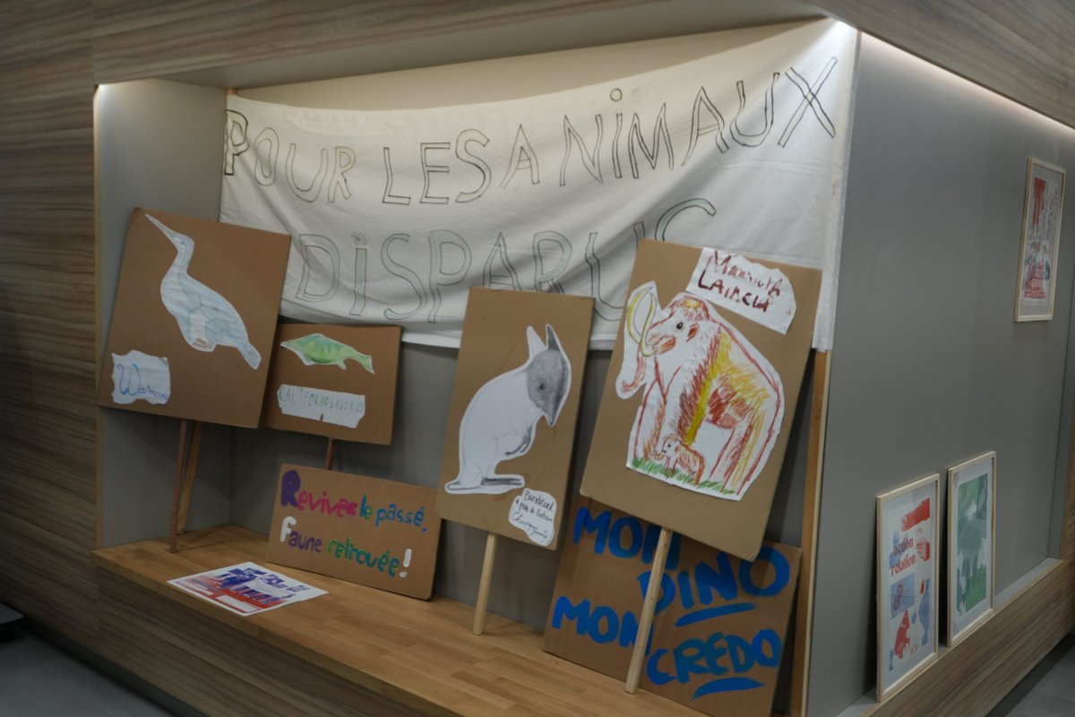 acnancymetz's tweet image. Inauguration ce jour des travaux des élèves de la section Arts Plastiques 🎨🖌du collège André Malraux de Delme. En présence de l&apos;artiste Guillaume Barborini. 

Rectorat, 21e Lieu d&apos;Art et de Culture🎨📚.

 #EAC #Éducation #LAC