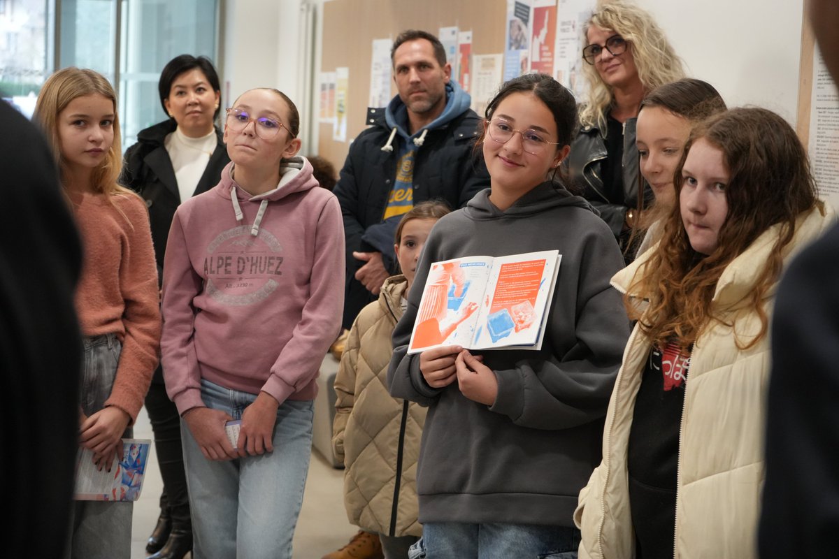 acnancymetz's tweet image. Inauguration ce jour des travaux des élèves de la section Arts Plastiques 🎨🖌du collège André Malraux de Delme. En présence de l&apos;artiste Guillaume Barborini. 

Rectorat, 21e Lieu d&apos;Art et de Culture🎨📚.

 #EAC #Éducation #LAC