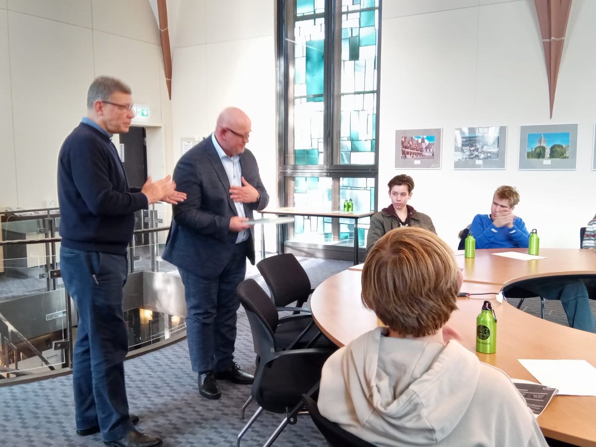 German Exchange update: Students have started with habitual speed dating (great focus on German) before completing the town rally and meeting the mayor (and asking some impressive questions in German). Weiter so! <a href="/DCGSVisits/">DCGS Visits</a>