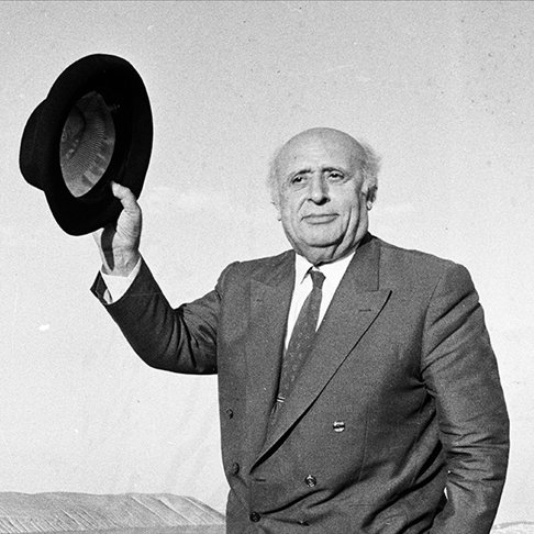 Türk Siyaset Tarihine Geçmiş Efsane Gaflar Ve Unutulmaz Olaylar: (flood)

1. Süleyman Demirel: Tamam Kürtlere kötü davranıyoruz da, sanki Türklere iyi mi davranıyoruz?