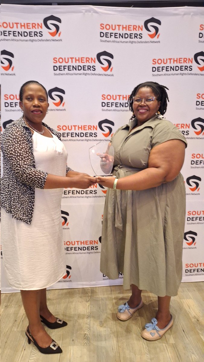 RuralWomen3's tweet photo. Thank you @SAHRDNetwork for honoring the resilience of Rural women in Swaziland.  @whrdinitiative @PodaPakistan @WoMin_Africa 
#7thsoutherndefenderssummit https://t.co/i37WLKTCgu