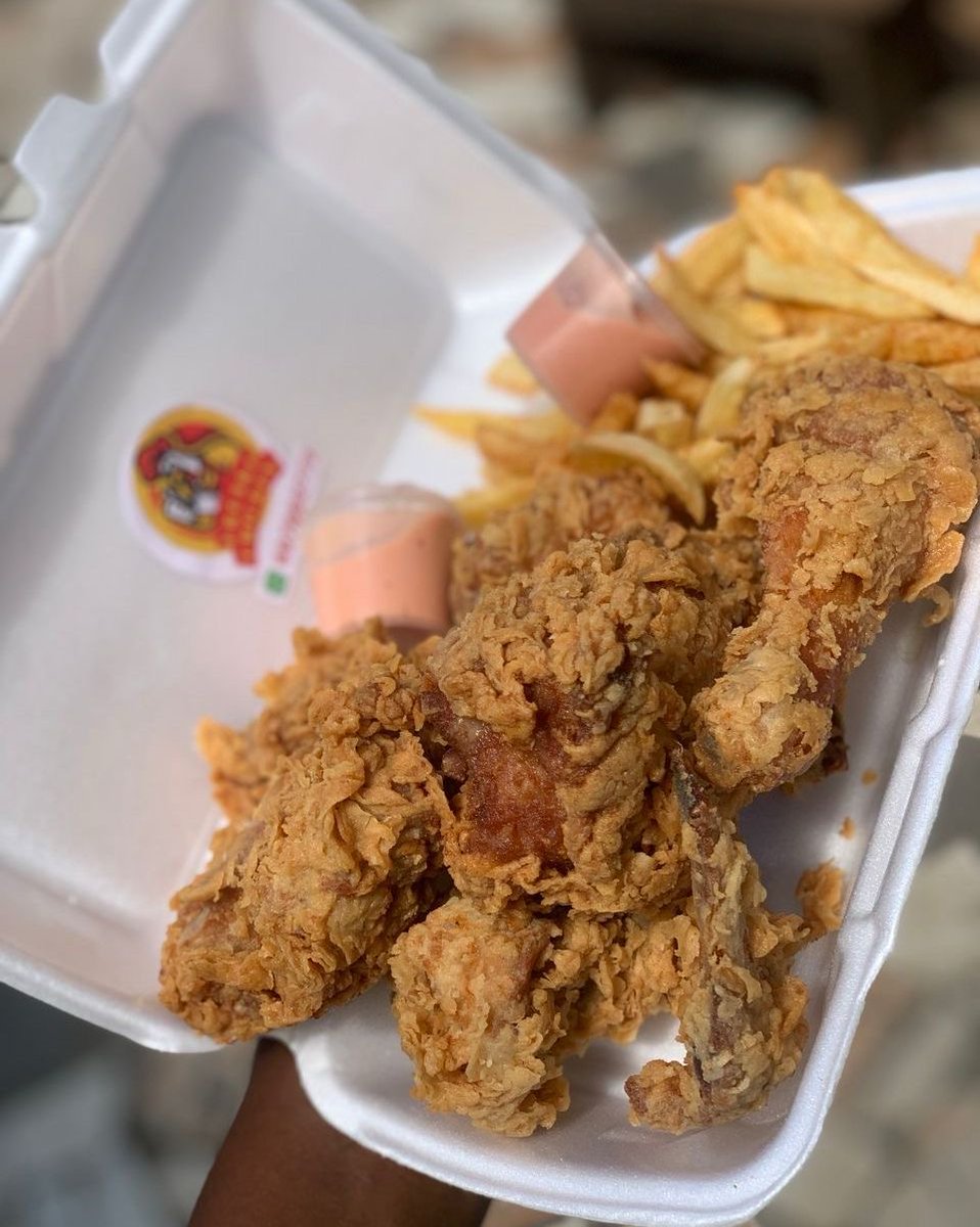 FreakyChicken3's tweet photo. La gourmandise n’a pas de limite avec notre Greedy Chicken !
🍗 Greedy Chicken (5 morceaux + frites) pour seulement 5 000F.
📞 Appelez vite au +237 697 662 772 et régalez-vous ce soir.
#GreedyChicken #DoualaFood #FreakyTime https://t.co/qGpmyYygAg