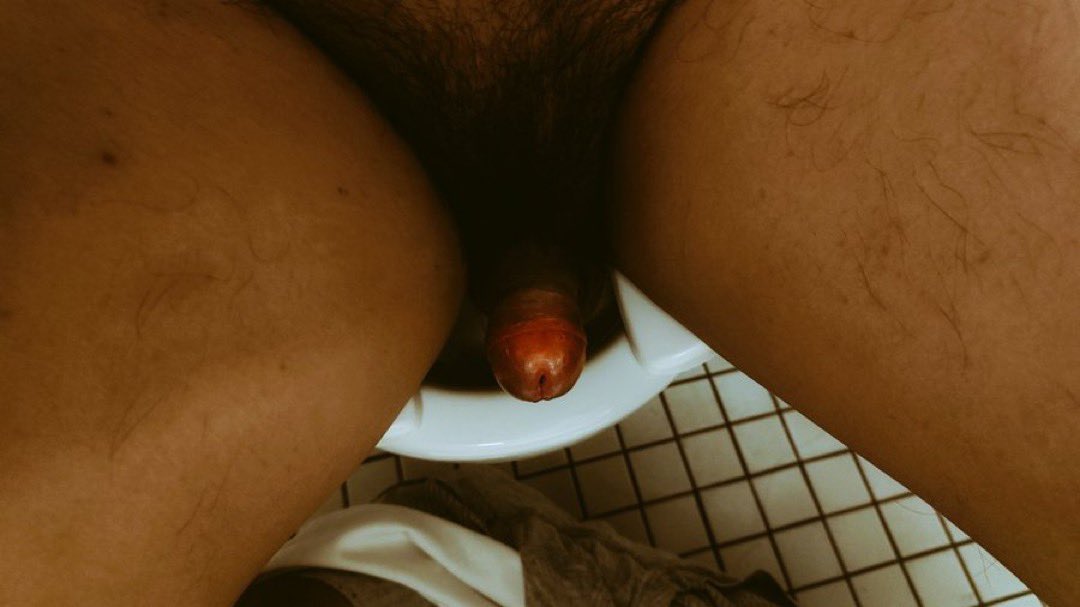 JaydenOasis's tweet photo. 硬起来只有8cm的肌肉小屌男
好tm想吃啊 https://t.co/Gwi5Wq3Fge