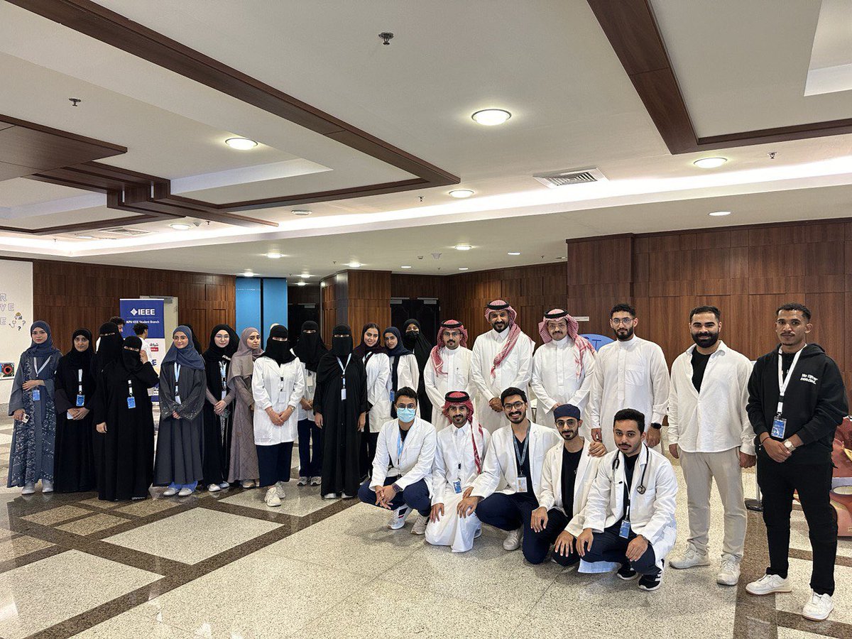 KFUIEEE's tweet photo. زي ما يقولون كان لقاء الجبابرة في معرض
 "How Does It Work"  👷‍♂️🥼🩺⚙️

سعدنا بالتعاون مع المجلس الطلابي الطبي @MSCKFU، وبحضور جميع المشاركين والزوار ✨ https://t.co/F0KrgzaXeZ
