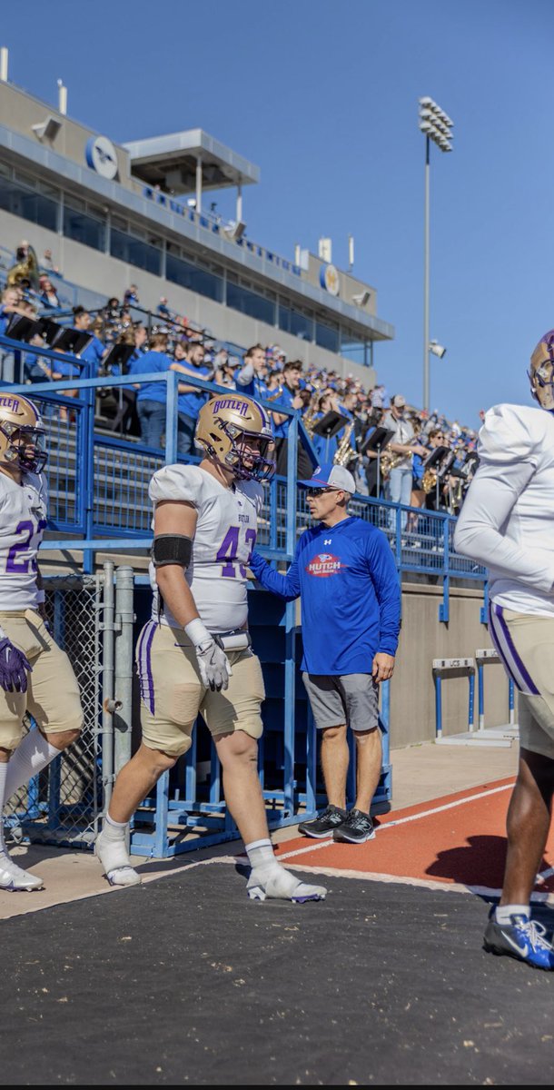 Noah Bruce (@noahbruce43) on Twitter photo ‼️Juco TE/H-Back‼️
December grad✔️
Started 10 Games✔️
KJCAA Champs✔️
3.4 GPA✔️
Averaged 10.3 ypc✔️
Never lost a HS football game✔️
hudl.com/v/2QjmkS
<a href="/CoachBVignery/">Brice Vignery</a> <a href="/_CoachMay/">David May</a> <a href="/RobMessinger/">Rob Messinger</a> <a href="/CoachBFoltz/">Brady Foltz</a> <a href="/JUCOFFrenzy/">JUCO Football Frenzy</a> <a href="/Coach_JL51/">Coach_Landoll</a> ‼️Juco TE/H-Back‼️
December grad✔️
Started 10 Games✔️
KJCAA Champs✔️
3.4 GPA✔️
Averaged 10.3 ypc✔️
Never lost a HS football game✔️
hudl.com/v/2QjmkS
<a href="/CoachBVignery/">Brice Vignery</a> <a href="/_CoachMay/">David May</a> <a href="/RobMessinger/">Rob Messinger</a> <a href="/CoachBFoltz/">Brady Foltz</a> <a href="/JUCOFFrenzy/">JUCO Football Frenzy</a> <a href="/Coach_JL51/">Coach_Landoll</a>