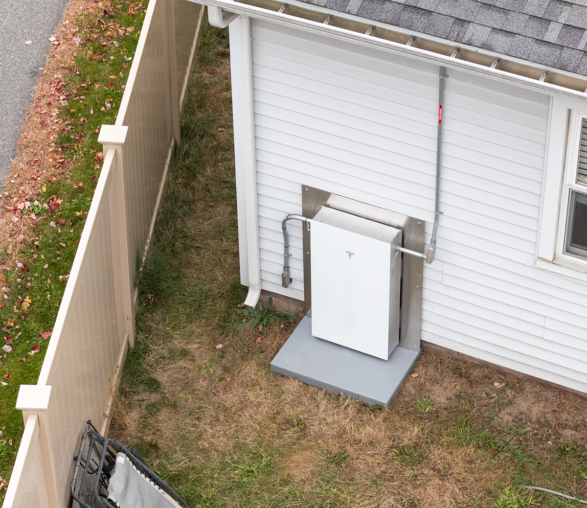 Who would’ve guessed? Right next door, your neighbor installed a Powerwall 3 and never has to worry about losing power again! To find out more, visit us at valleysolar.solar. #energystorage #EnergyBackup #neverlosepower #valleysolarma
<a href="/teslaenergy/">Tesla Energy</a>  <a href="/Tesla/">Tesla</a>