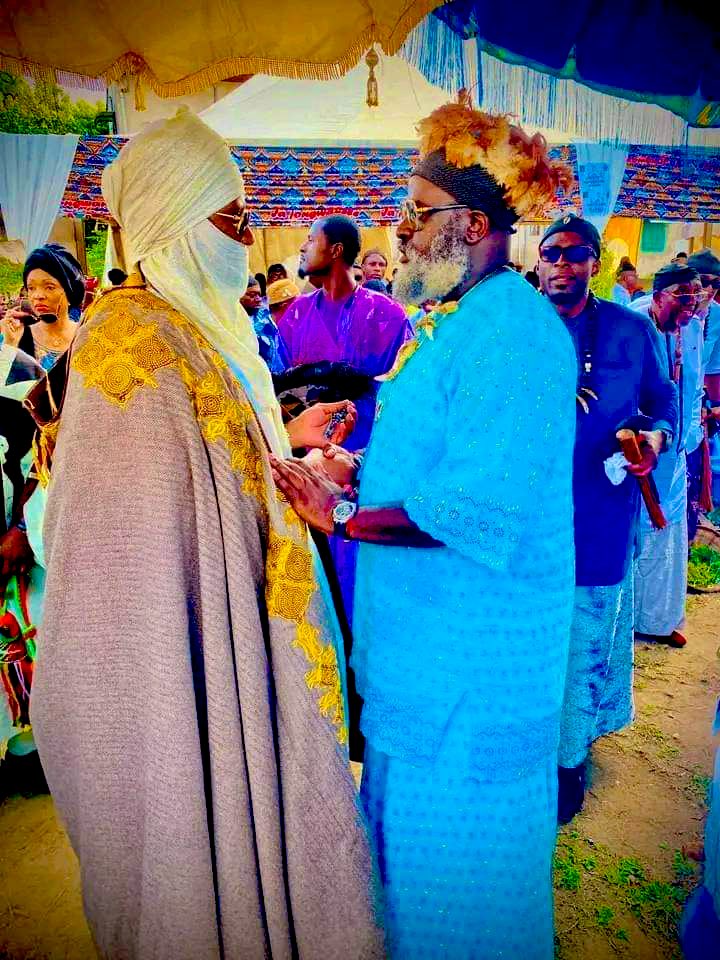 La créativité et le génie ne peuvent s’épanouir que dans un milieu qui respecte l’individualité et célèbre la diversité. On est tous différents et c’est ça qui est super car étant tous géniales. Sans la diversité la vie serait ennuyeuse.