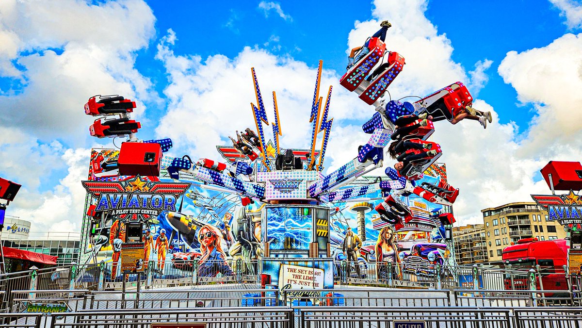 dinobreezy's tweet image. Welkom op #Dag27 van de #November_kiek challenge door @Tpzijl met vandaag als onderwerp de #Kermis