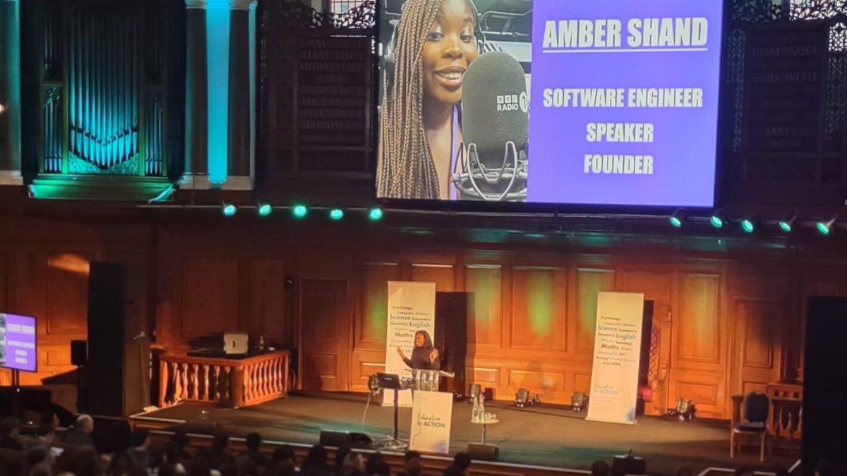 edu_in_action's tweet image. Computer Science in Action today! Students explored:
💬 Large Language Models |💡 AI 
💻 Software Design | 🚀 Routes into Tech
📜 Evolution of Computers

Top experts, cutting-edge content, Q&amp;amp;A&apos;s and an exclusive exam masterclass made it unforgettable! 
 #ComputerScienceInAction