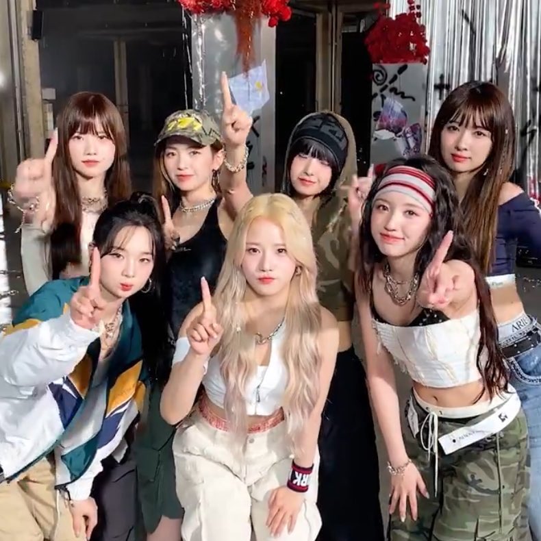 ily2seo's tweet photo. i love you girls so much, please be safe wherever you are. please know we will keep fighting for you 💕

#WeStandWithGaeun
#WeStandWithMadein
#BOYCOTT143ENT https://t.co/GXcCN0QIGP