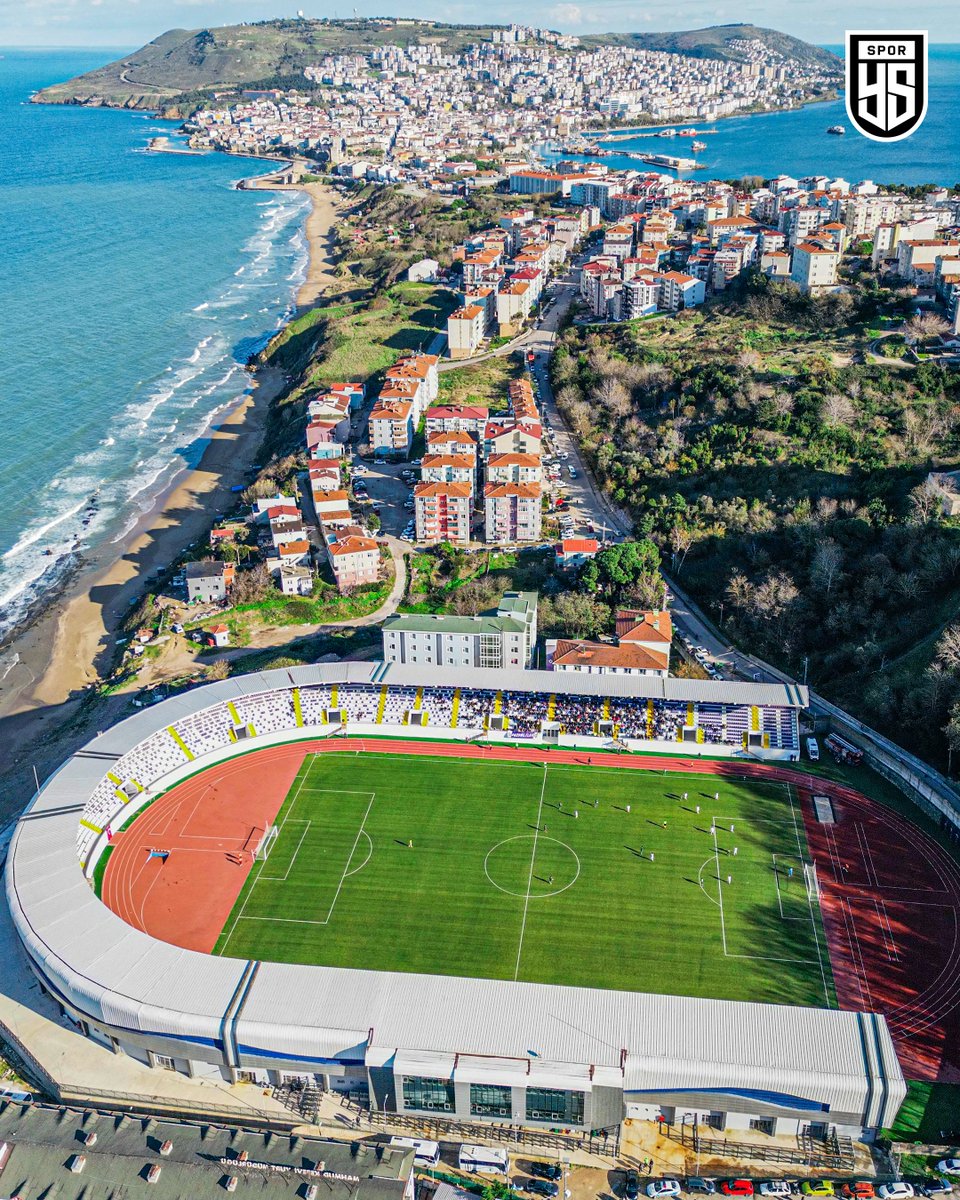 🏟️ Sinop Şehir Stadı kapılarını, ilk kez resmi bir müsabakaya ev sahipliği yaparak açtı.