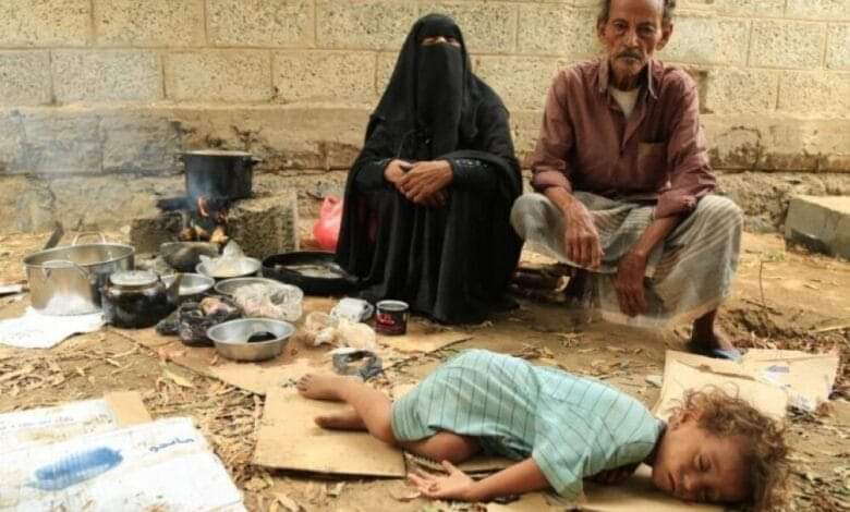 الانتفاضة في عدن وسائر المحافظات بوجه الفساد أصبحت  واجب وطني وأخلاقي، وصار معها الصمت لطخة عار بوجه بوجه كل صامت،ناهيك عن ان يكون رافضا ومبررا  انتفاضة بكل الوسائل الممكنة.فقد تمادى هؤلاء اللصوص والفشلة والمتغطرسين وامعنوا بفسادهم وعبثهم وتجاهلهم لما يجري من مأساة الى درجة الاست