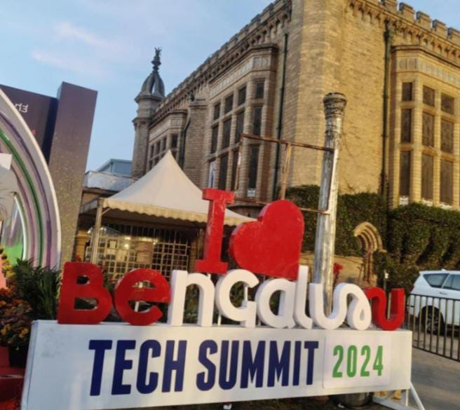 IsGoingOnline tweet media