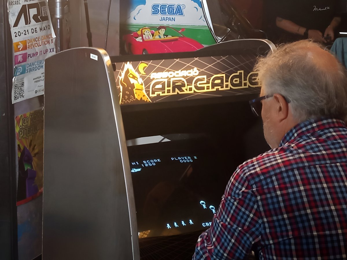 ¡Por fin ve la luz el documental definitivo sobre videojuegos! “Pixel a píxel. Crónica del videojuego español” ya es una realidad. Dirigido por #AngelTirado, repasa los entresijos del desarrollo patrio. Además, cuenta con material y aportaciones de nuestra asociación y socios.