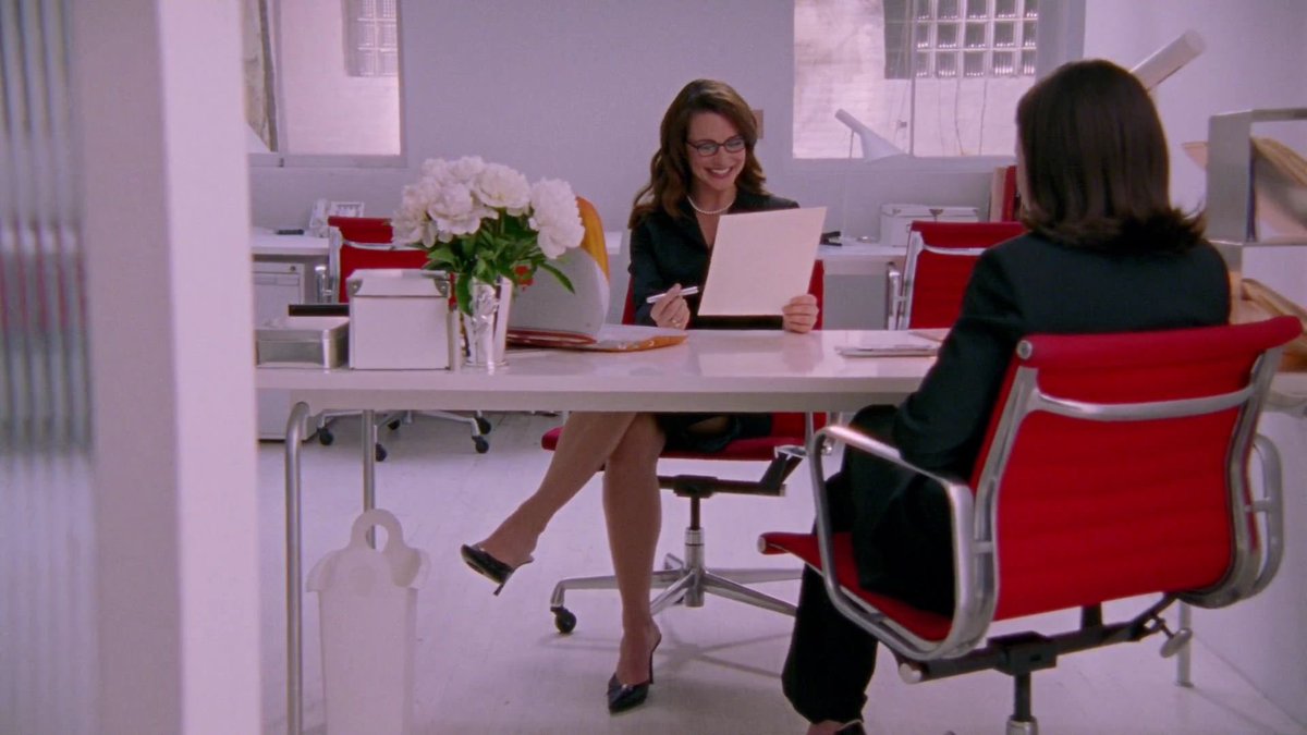 dumbandfunn's tweet photo. Charlotte York’s gallery office, complete with an orange Apple iBook laptop https://t.co/NhrpEDd1NE