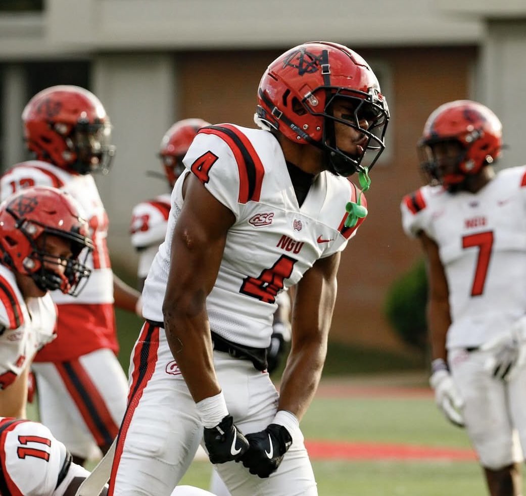 Officially in the portal! NCAA ID # 1809302308
Safety/ Nickel 6’0 200 lbs
2024 Season:
-3 ints
-73 tackles (led team), 2.0 tfl
- 3 pbu
- All GSC team Honors
Contact: 478-232-1826