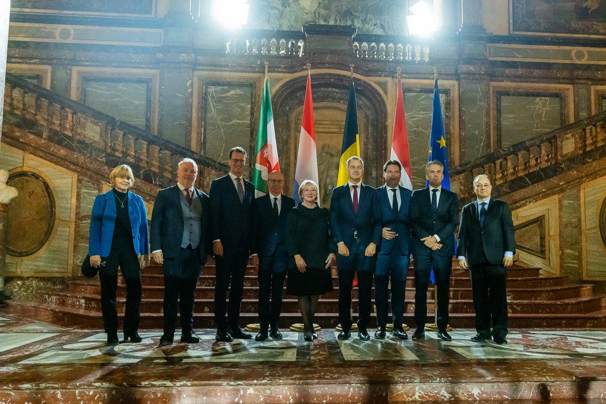 Le Collège revient sur le Sommet #Benelux réussi sous la présidence 🇧🇪.

De bons échanges ont eu lieu sur le nouveau programme pluriannuel 2025-2028 du Benelux et l'interaction avec 🇪🇺.

Ensemble, nous renforçons la sécurité, l'économie et la durabilité dans notre région.