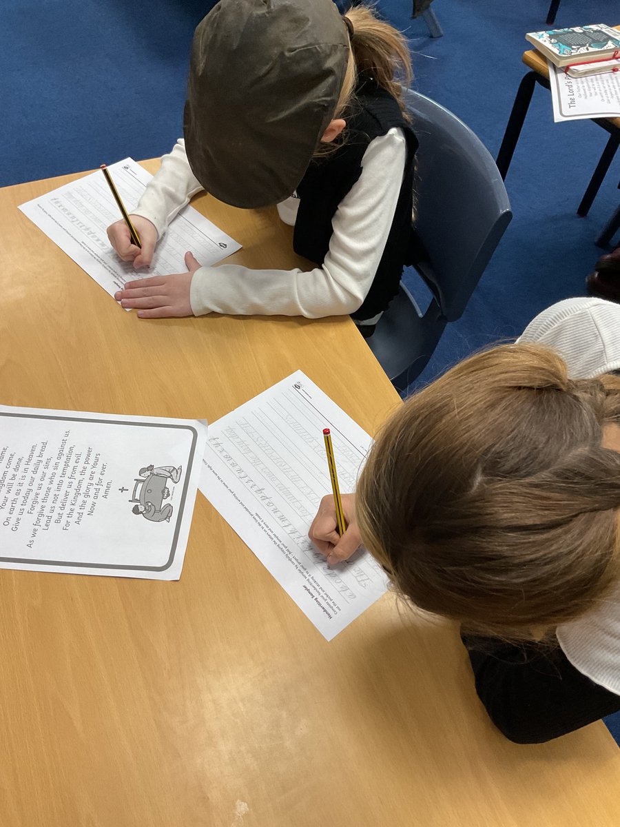 Mr Johnson (@mrjohnson2023) on Twitter photo Today in Singapore Class we went back in time to experience a typical Victorian school day! We had lessons involving the 'Three R's', drill and poetry recital. The children went to great efforts with their costumes and enjoyed their day! <a href="/GosbertonAcad/">Gosberton Academy</a> #victorians #dunce #threeRs Today in Singapore Class we went back in time to experience a typical Victorian school day! We had lessons involving the 'Three R's', drill and poetry recital. The children went to great efforts with their costumes and enjoyed their day! <a href="/GosbertonAcad/">Gosberton Academy</a> #victorians #dunce #threeRs