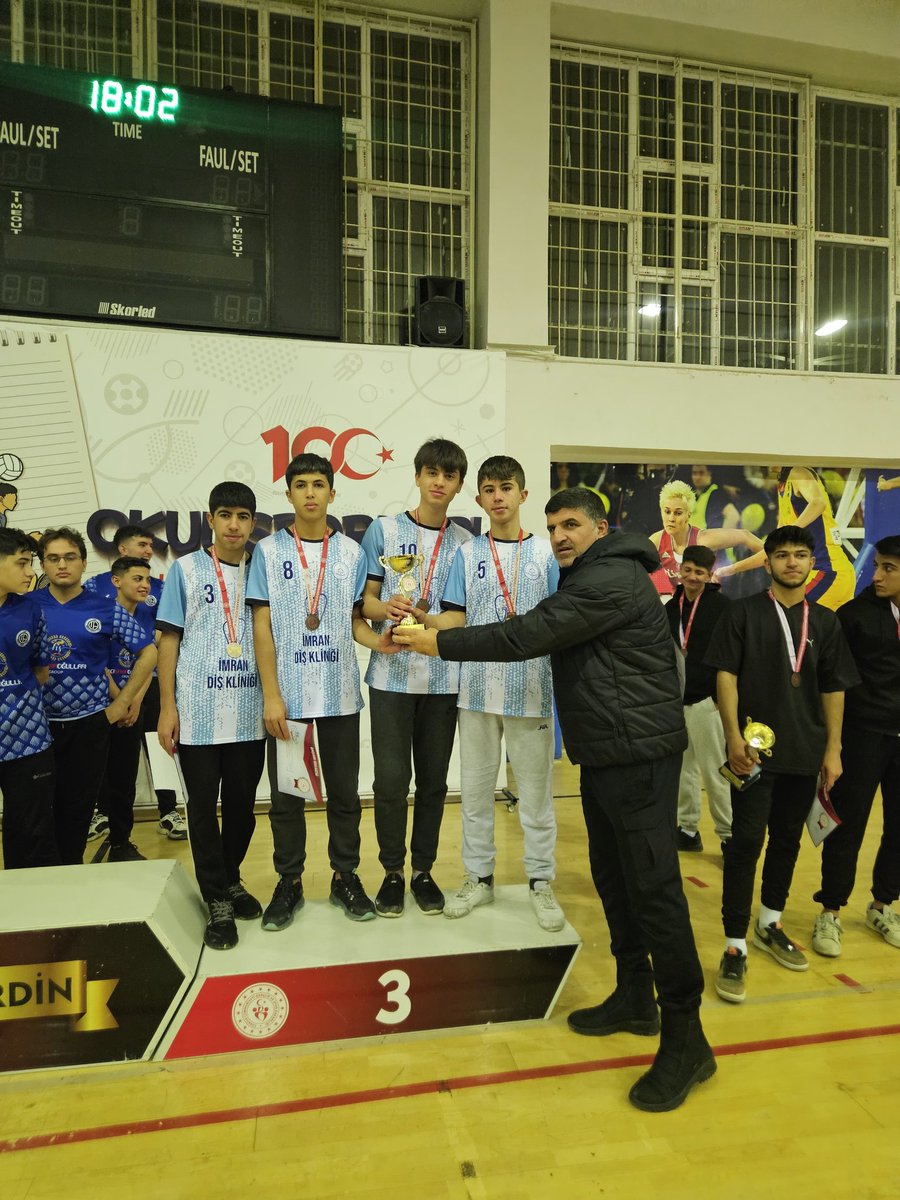 midyataihl's tweet photo. İl Milii Eğitim Müdürlüğümüz tarafından organize edilen "Gençlik Sporları" kapsamında okulumuz Masa Tenisi takımı ilde üçüncü olmuştur. Emeği geçen öğretmenlerimizi ve bizi onurlandıran öğrencilerimizi tebrik ediyoruz.
@tcmeb
@meb_dinogretimi
@mardinilmem 
@midyatilcemem https://t.co/6uoIOcq9v6