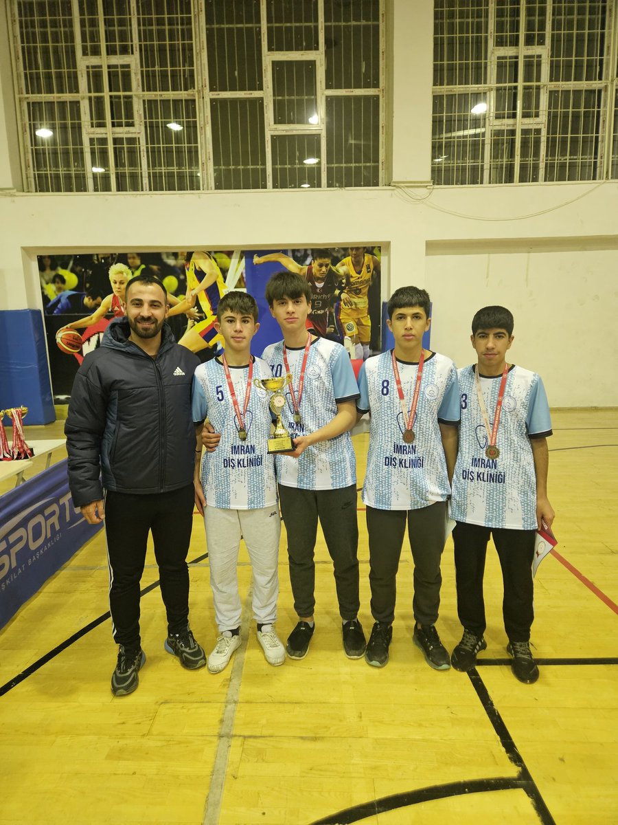 midyataihl's tweet photo. İl Milii Eğitim Müdürlüğümüz tarafından organize edilen "Gençlik Sporları" kapsamında okulumuz Masa Tenisi takımı ilde üçüncü olmuştur. Emeği geçen öğretmenlerimizi ve bizi onurlandıran öğrencilerimizi tebrik ediyoruz.
@tcmeb
@meb_dinogretimi
@mardinilmem 
@midyatilcemem https://t.co/6uoIOcq9v6