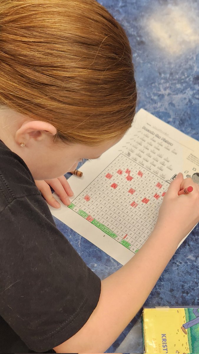 cmd_lms's tweet image. 🎨💻 Our 5th graders are diving into the world of #BinaryCode! 🧠 They learned the basics, decoded color keys, and turned their skills into amazing fall pixel art. 🍂✨ Tech + creativity = endless possibilities! #STEAM #EdTech #FutureCoders #LibraryLife