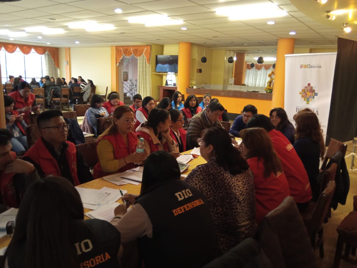ViceIgualdadOp's tweet photo. #NotaDePrensa |
Se convocó a las instancias competentes para atender casos críticos de niñas, niños y adolescentes en situación de abandono, identificados durante una supervisión a 7 casas de acogida en Oruro.

Leer la nota 👉https://t.co/8KkceSQzNQ
#DerechoAVivirEnFamilia https://t.co/mlCswWyvNb
