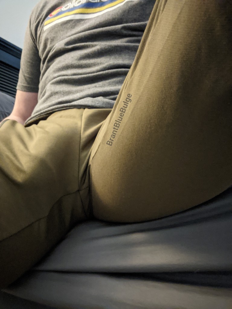 Headed to the gym 👍🏽🍆
#bulgealert #bulge #bigbulge #dickprint #bulgespotter #bulto #malevpl #paquete   #manbulge  #freeballing  #bultosenormes