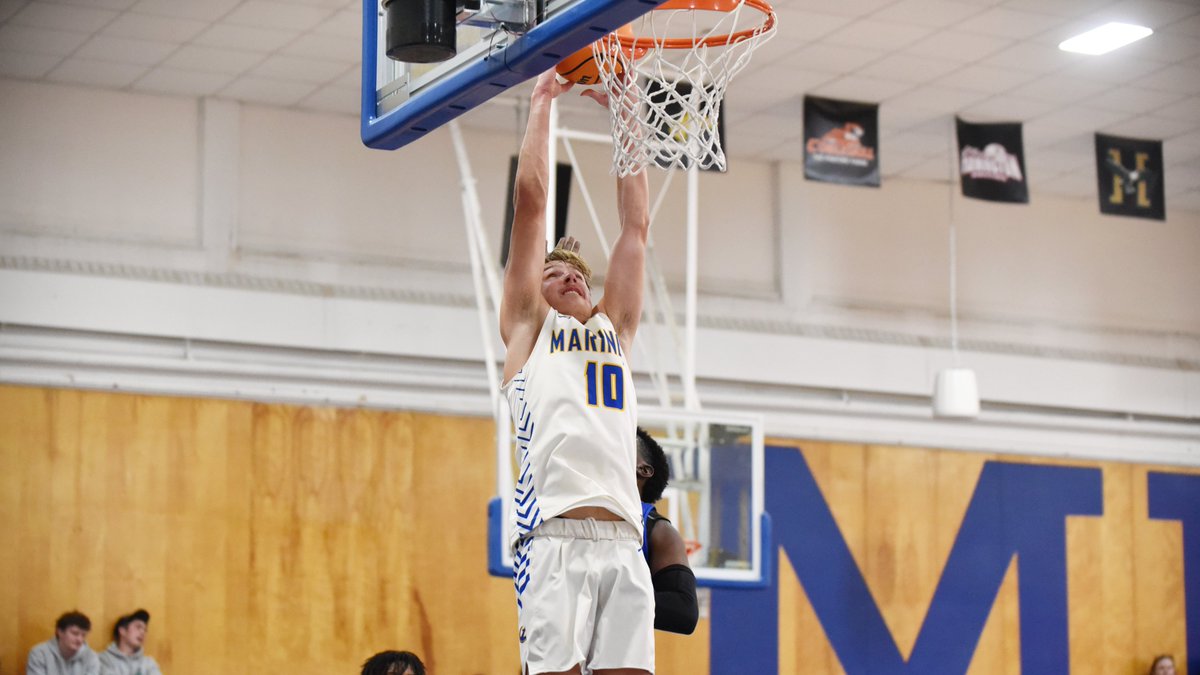 MarinersSports's tweet image. SCORE UPDATE 🏀I Husson 45, @MainemaritimeMB 41 at halftime

Jack Banks leads the #Mariners with 14 points.

The teams have combined for 16-of-30 from the 3-point arc!

#d3hoops #NACmbb