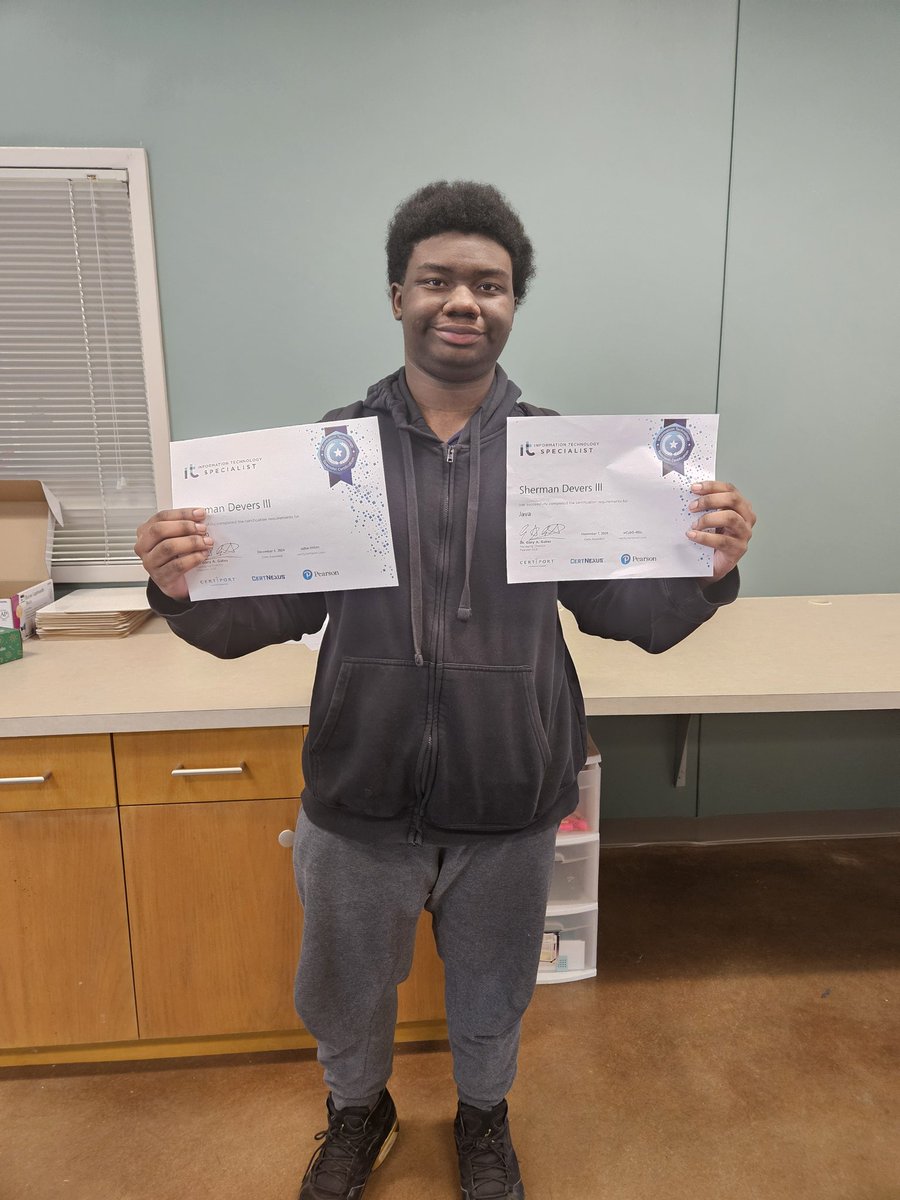 TCTA Computer Science (@tctacompsci) on Twitter photo Certified in 2 programming languages in one semester?? You heard that right! Keep being #AmazingToTheCore Sherman! #JavaCertified #PythonCertified @tcsboardofed <a href="/MikeDaria/">Mike Daria</a> <a href="/TCTATuscaloosa/">TCTA</a> <a href="/AngeeB/">Bernard Anaïs</a> Certified in 2 programming languages in one semester?? You heard that right! Keep being #AmazingToTheCore Sherman! #JavaCertified #PythonCertified @tcsboardofed <a href="/MikeDaria/">Mike Daria</a> <a href="/TCTATuscaloosa/">TCTA</a> <a href="/AngeeB/">Bernard Anaïs</a>