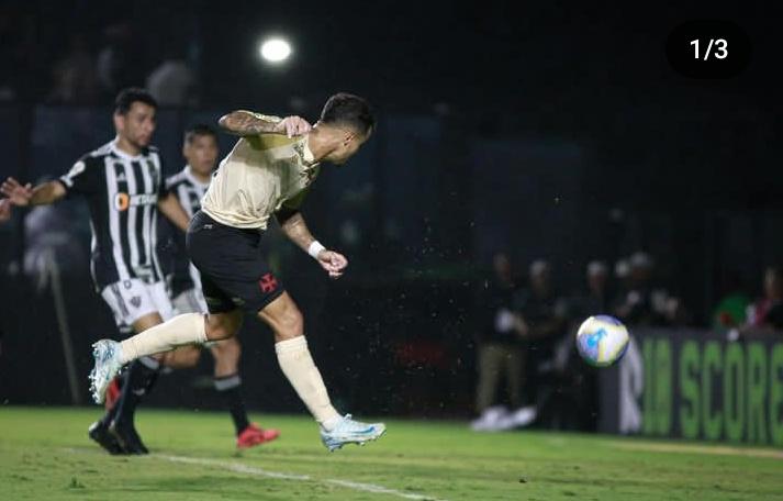 hrn421_'s tweet photo. Boa vitória hoje, espero manter esse ímpeto daqui para frente e sempre feliz por entrar no placar. 💪

Good win today, hoping to keep this momentum going forward and always happy to get on the score sheet. 💪 @VascodaGama 

#VascoDaGama https://t.co/FO73rP1Vey