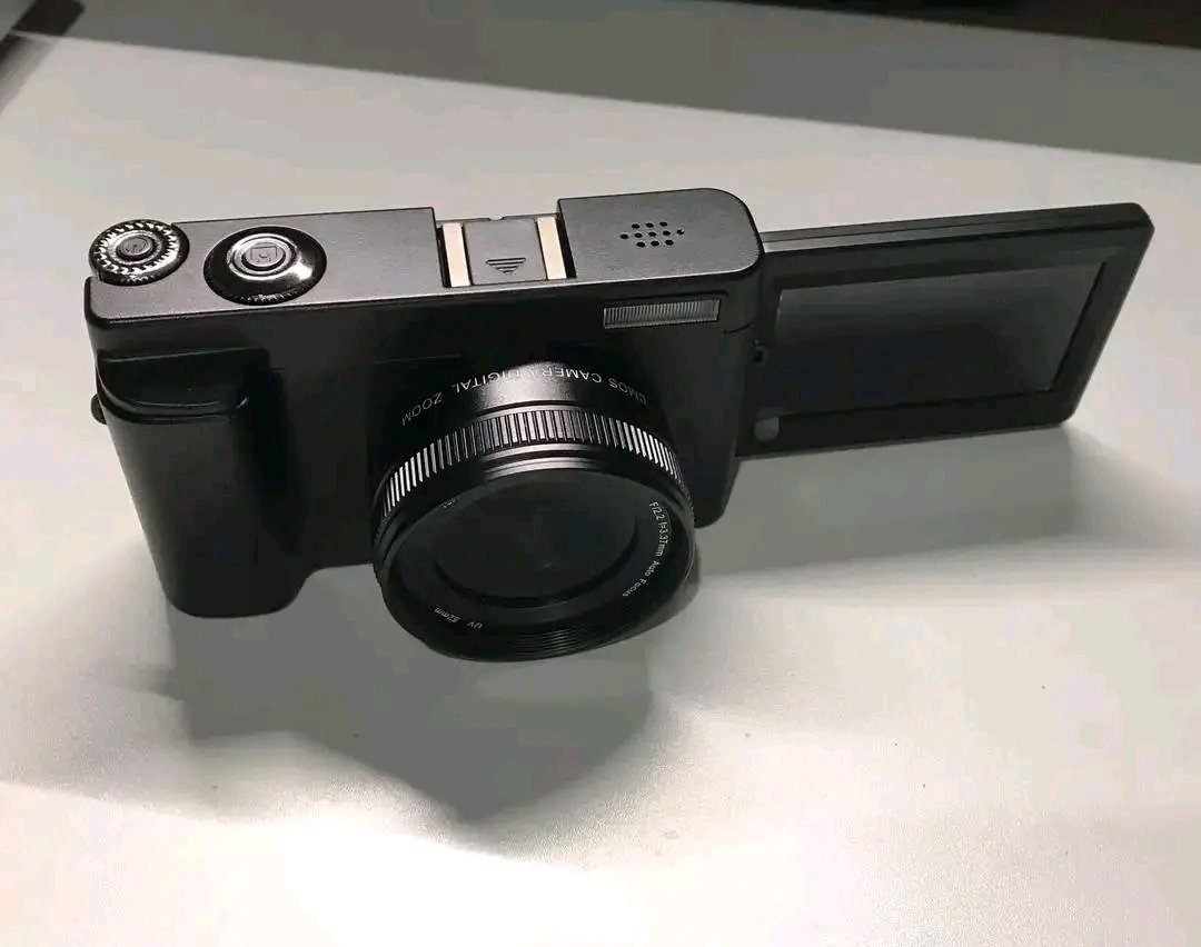 taengcart's tweet photo. wts lfb ph

black flip screen digital camera
— ₱ 3,000 ea (payo) 
— ₱ 3,250 ea (1 week dop with 50% nrdp)
— onhand, brandnew, fully functional
— 10 pcs available
— dm only if SURE BUYER

mop: gcash / gotyme
mod: j&amp;t

⌗ small digicam digi cam fs for sale selling 180° https://t.co/nKBbNPr1c0