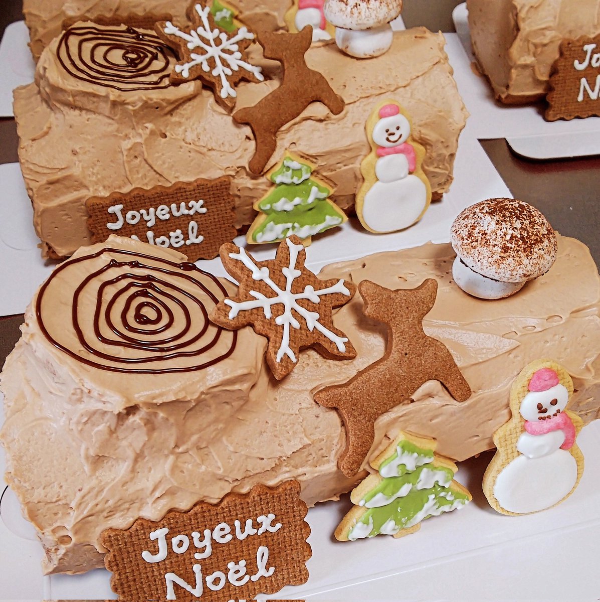 natural_citron's tweet photo. Bonjour☀️12/5㈭16時半までの営業です。
🎄#ビュッシュドノエル🍄
#citron定番 の人気もの
#チョコレート🍫が驚きのお値段の時代となりましたが、
変わらず
#KAOKA 社の美味しいミルクチョコレートでクリームをおつくりいたします🎅
#全て食べられる #クッキーオーナメント
Bonne journée https://t.co/5Cw6WfUHAA