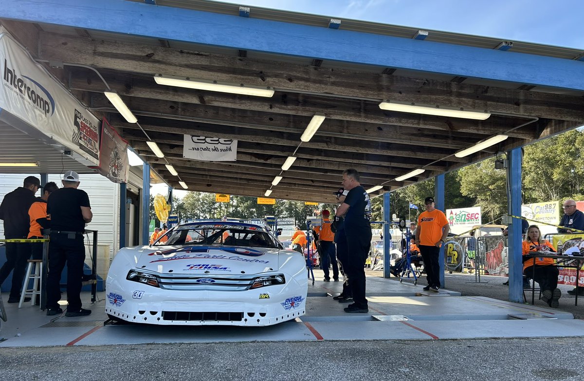 KyleSteckly's tweet photo. Snowball Derby Tech &amp; Pit Party Day in the books!

We fire off 35th Friday Night for The 57th Annual Snowball Derby Qualifying at @5FlagsSpeedway 

@apcautoparts | @PennzoilCA https://t.co/iDsfDP5lRo