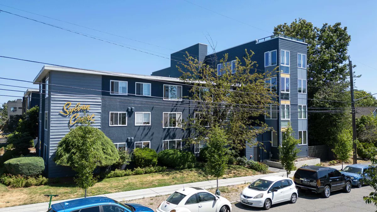 Emily Hamilton (@ebwhamilton) on Twitter photo You might already be familiar with the concept of single-stair apartment buildings.
But, if you've tried to explain them to policymakers, you might find it's hard to do without visuals. Here's a great new brief by <a href="/seanjurs/">Sean Jursnick @seanjurs.bsky.social</a> with all the pics you need! mercatus.org/research/pol... You might already be familiar with the concept of single-stair apartment buildings.
But, if you've tried to explain them to policymakers, you might find it's hard to do without visuals. Here's a great new brief by <a href="/seanjurs/">Sean Jursnick @seanjurs.bsky.social</a> with all the pics you need! mercatus.org/research/pol...