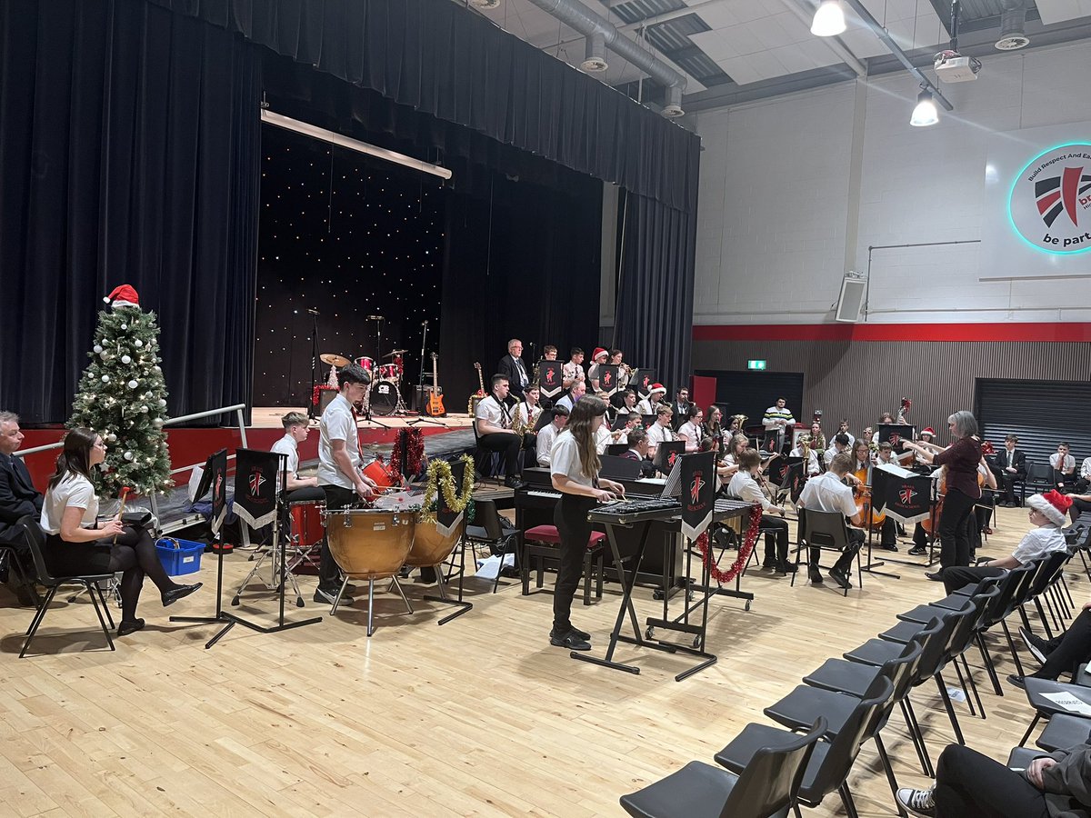 BraesHigh's tweet photo. Braes Christmas Concert concludes in orchestral style! Well done everyone involved and to our fantastic appreciative audience! #RRSA #Article29 https://t.co/8U8rzWTviG