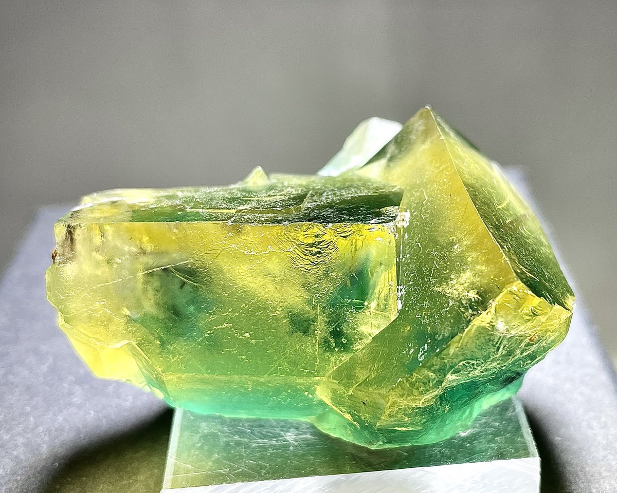 オコルス産(Okorusu C-Pit)のフローライト 正確にはnear C-PitなのでC 