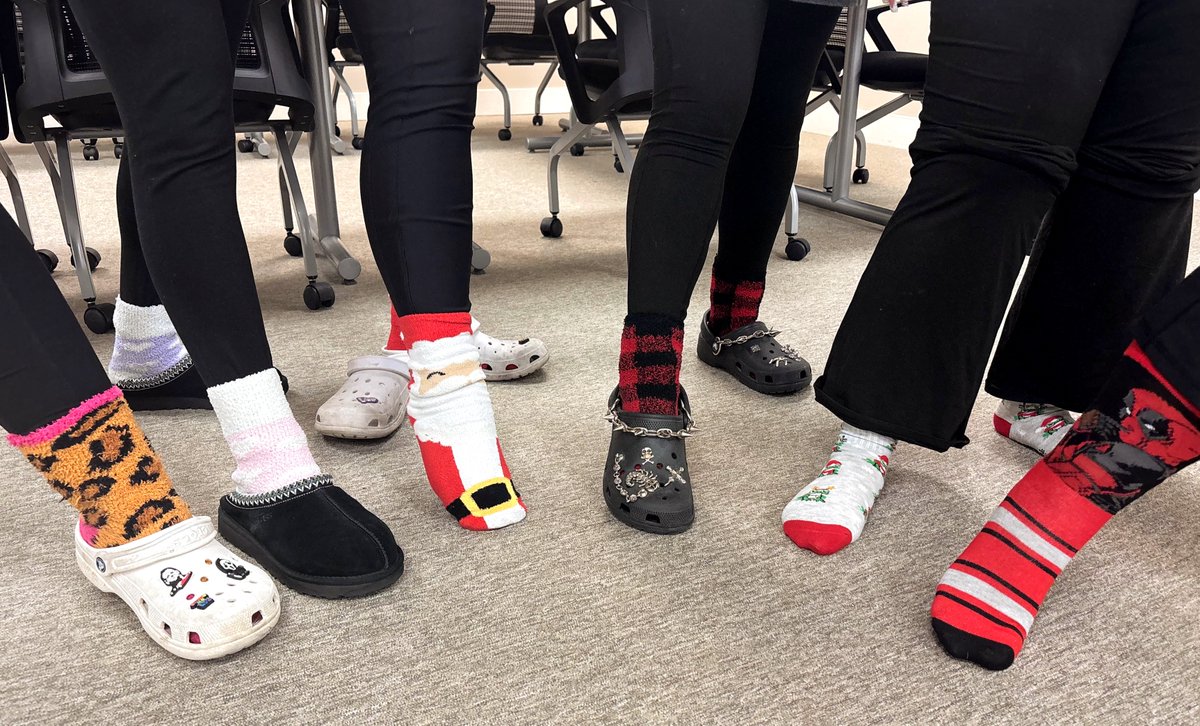 khouryautogroup's tweet image. 🧦 National Sock Day! Because life’s too short for boring socks, and our team understood the assignment.🤩

#TheKhouryGroup #NationalSockDay #FunAndFestive