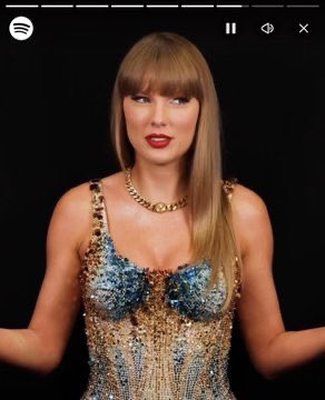 watchinwisteria's tweet photo. I love being on facetime with my close personal friend Taylor Swift https://t.co/zP9kXJ9Ejn
