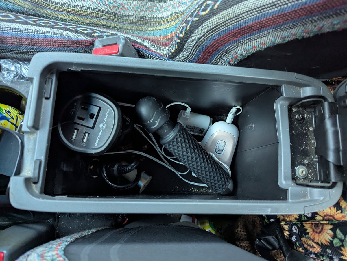 I keep that thang on me