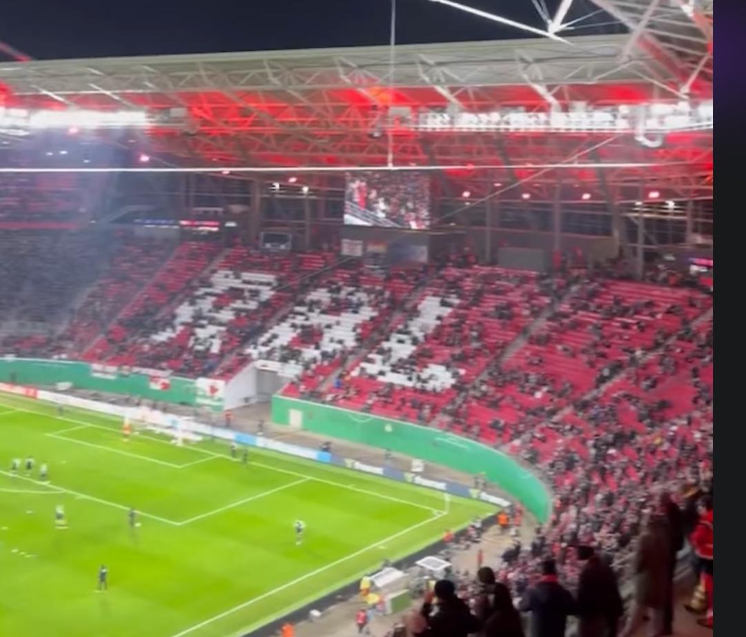 Mittwoch, 04.12.2024, 20:45 Uhr: #rblsge
 
Offizielle Zuschauerzahl: 37.187 in der Red Bull Arena
Auslastung: 77,8% 

Wa(h)re Zuschauer: 19.885
Reale Auslastung: 41,60%