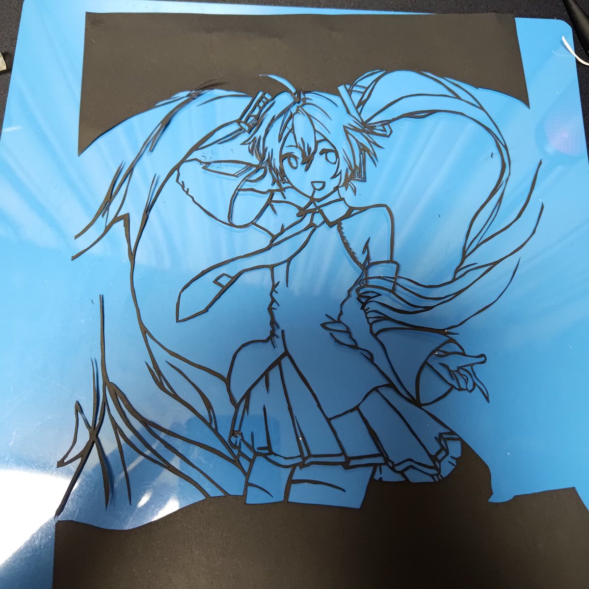 meru1518's tweet photo. 自作 初音ミクさんです！

主に切り絵とドット絵！
作成中＿〆(。。) https://t.co/aCaDWZiwyZ