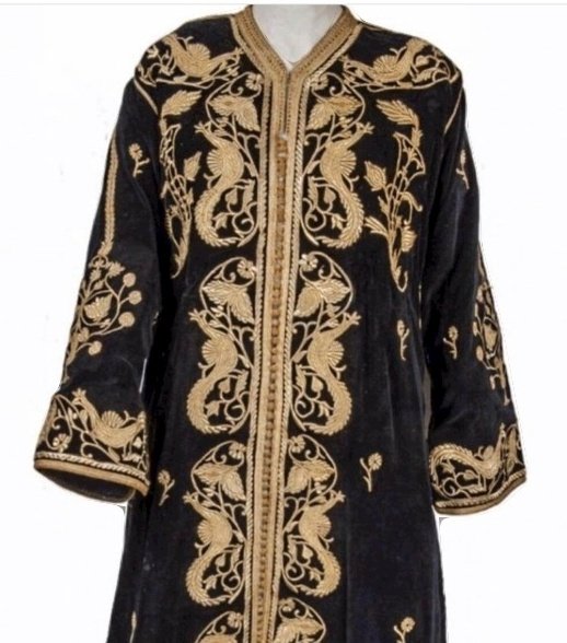 MoroccanTalk's tweet photo. الجزائر سرقت قفطان النطع الفاسي المغربي وسجلته بإسمها في UNESCO لأن الجزائر كانت خصم وحكم في نفس الوقت وعضوة في اللجنة التي صادقت على القرار مع دول إفريقية يسهل رشوتها لذالك يجب الطعن على القرار الفاسد فكيف لقفطان النطع أن يكون جزائريا والجزائر لم يكن لها وجود قبل 1962؟ #المغرب https://t.co/qEMvAyvbPV