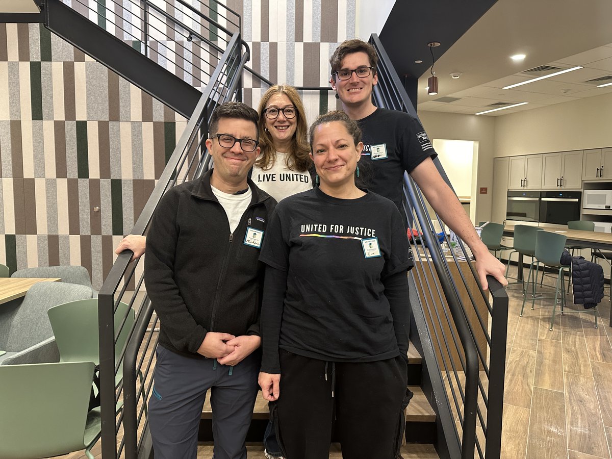 PineStreetInn's tweet photo. @BankofAmerica @LibertyMutual @WorkAtLiberty Thank you to @BankofAmerica, @LibertyMutual, @workatliberty, @massmutual, @NatixisWM, @The_QuinHouse, @UnitedWayMABay and everyone who volunteered to make this new space feel like home. https://t.co/v1biod8fRN