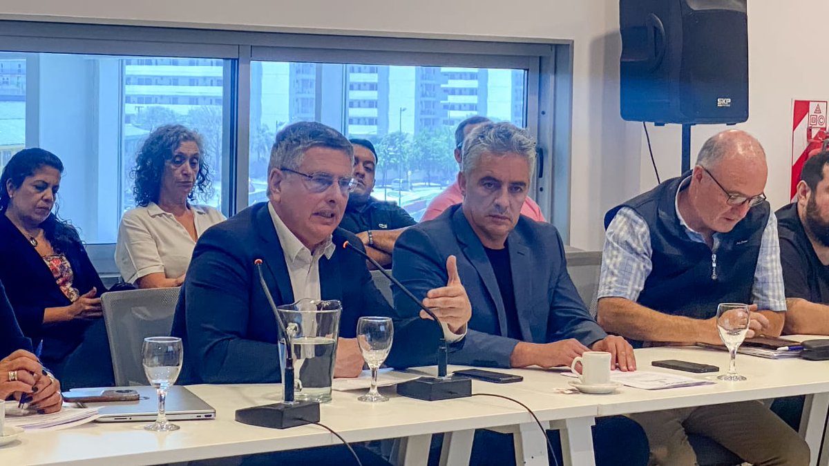juanbalastegui's tweet photo. 🙌 Queremos que la ciudad de Córdoba cuente con su ordenanza de ficha limpia❗

📄 Esta política de Estado garantiza transparencia al momento de conformar las listas de candidatos a concejales.

✋🏼 Los vecinos NO quieren más privilegios para la clase política.

#FichaLimpiaCordoba
 #FichaLimpia