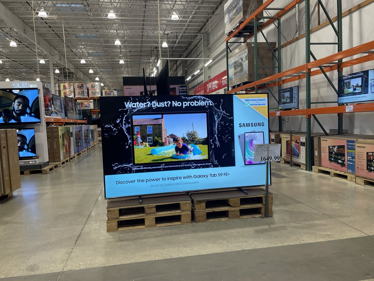 WestLoopTom tweet media