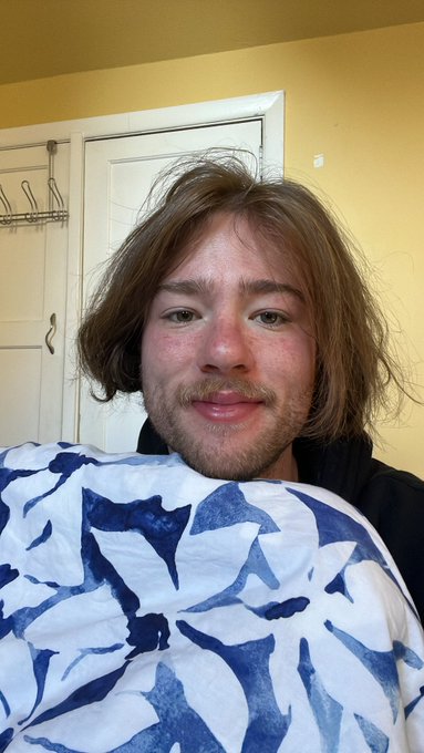 The Sexiest Guy Online🌟 - Thoughts? https://t.co/5l2GAarm2w