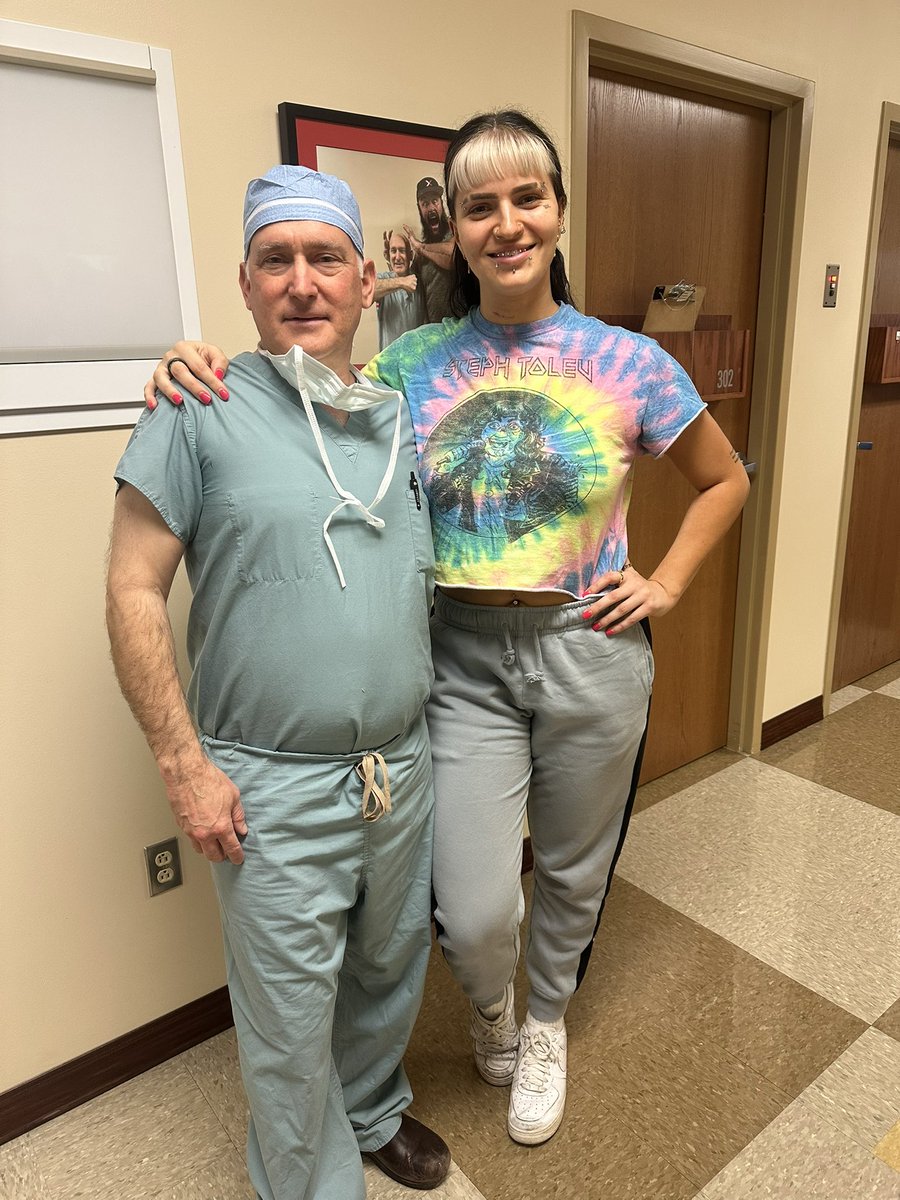 stephdelander's tweet image. Had my 6 week follow up appt with my surgeon today. THANK YOU to Dr. Andrew Cordover &amp;amp; the entire team for taking such great care of me. I will be back in the ring at 100% in no time thanks to you guys! 🙏🏼♥️💪🏼 #DrAndrewCordover #AndrewsSportsMedicine #SpinalFusion